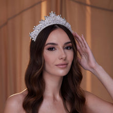 Load image into Gallery viewer, Sparkling Crystal Wedding Tiara