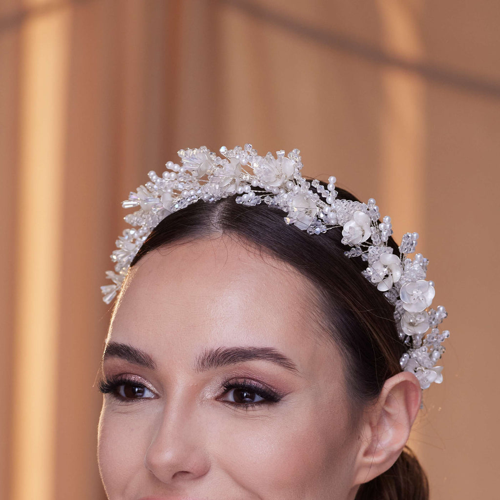 Elegant Bridal Hairband with Pearl