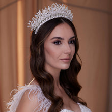 Load image into Gallery viewer, Elegant Hair Accessory