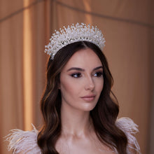Load image into Gallery viewer, Crystal Rhinestone Bridal Tiara
