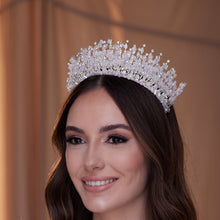 Load image into Gallery viewer, Crystal Rhinestone Bridal Tiara