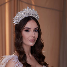 Load image into Gallery viewer, Crystal Rhinestone  Tiara