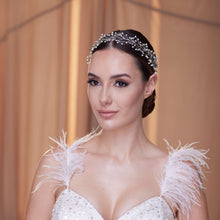Load image into Gallery viewer, Crystal and Pearl Bridal Hairvine