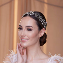 Load image into Gallery viewer, Crystal and Pearl Bridal Hairvine