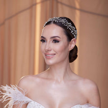 Load image into Gallery viewer, Crystal and Pearl Bridal Hairvine