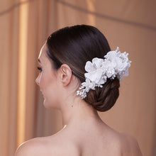 Load image into Gallery viewer, Elegant Hair Vine with Felt Flowers