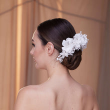 Load image into Gallery viewer, Elegant Hair Vine with Felt Flowers