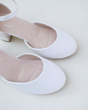 Load image into Gallery viewer, Girls Satin Block Heel
