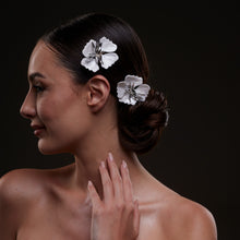 Load image into Gallery viewer, 2-Piece White Flower Hair Comb Set