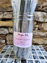 Load image into Gallery viewer, Unique Oils Luxury Incense - Geisha (pack of 10)