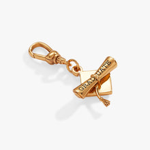 Load image into Gallery viewer, Graduation Cap Fob Clip Bag Charm