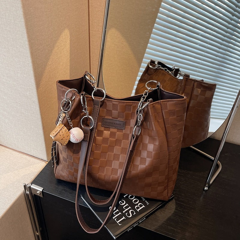 High Capacity Commuter Tote Bag – PU Leather Women's Shoulder Bag with Chain Strap
