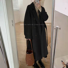 Load image into Gallery viewer, Women's Wool Coat Mid-length Loose Thicken Autumn Winter New Style Overcoat