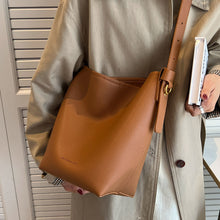 Load image into Gallery viewer, Women's Retro Bucket Bag - High-Capacity PU Leather Shoulder Bag with Compartments