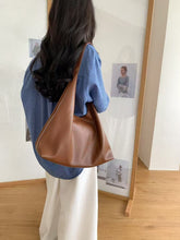 Load image into Gallery viewer, Women's Retro Large Capacity Shoulder Bag - PU Leather Crossbody Handbag with Adjustable Strap