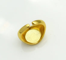 Load image into Gallery viewer, Enamel Bear On Round Adjustable Ring, Sku#X324