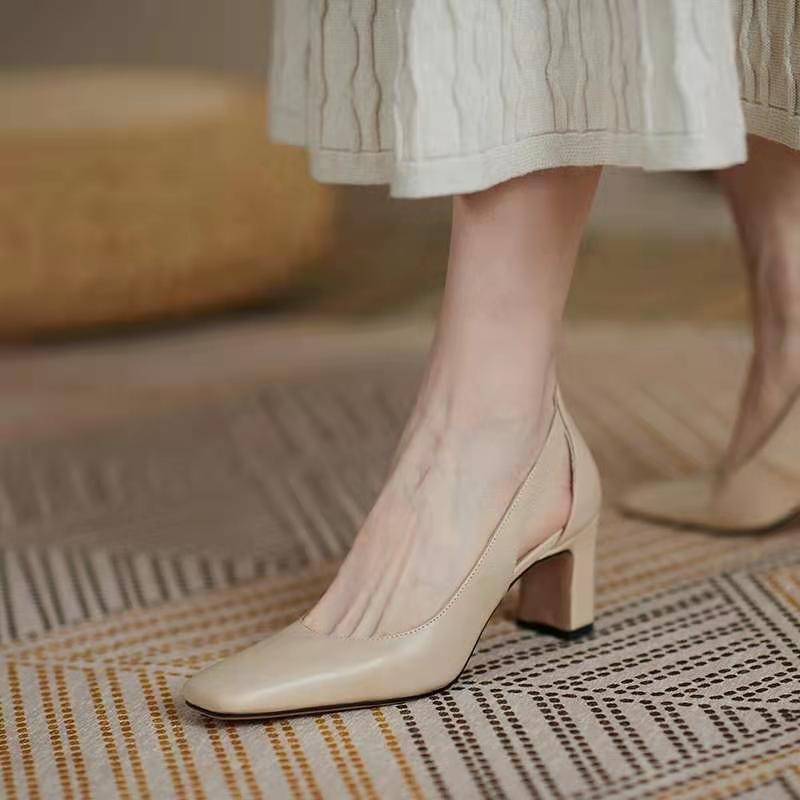 Women's Chunky Heel Square Toe Pumps - Professional Commuter Dress Shoes