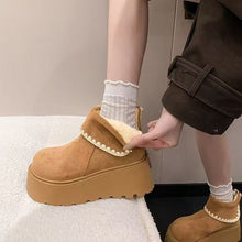 Load image into Gallery viewer, Women's Retro Height-Boosting Snow Boots - Lace-Up Winter Boots with Extra Padding