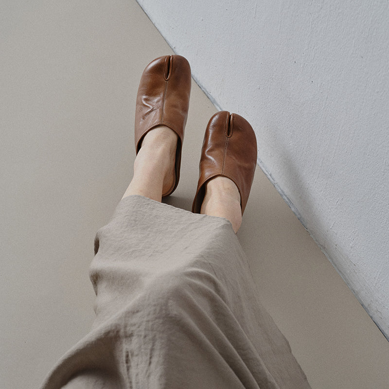 Women's Tabi Split-Toe Leather Flats | Full Grain Cowhide Slip-On Mules