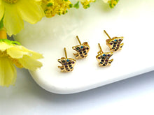 Load image into Gallery viewer, Goldfish Shape Earrings,J85