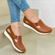Load image into Gallery viewer, Women's Plus-Size Korean Chunky-Sole Slip-On Flats | Round Toe Mules | EU 36–43