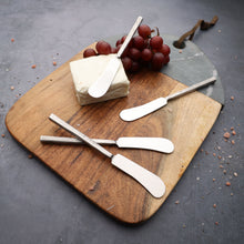 Load image into Gallery viewer, Jason Butter Knife/Cheese Spreader 4 Pc. Set
