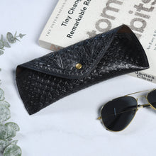 Load image into Gallery viewer, Black Textured Leather Sunglasses Cover
