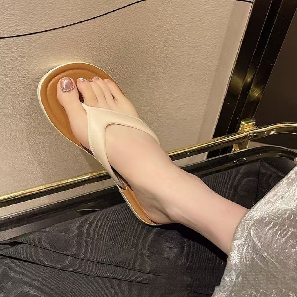 Textured Toe-Strap Flip-Flops - Lightweight Slip-On Sandals for Women