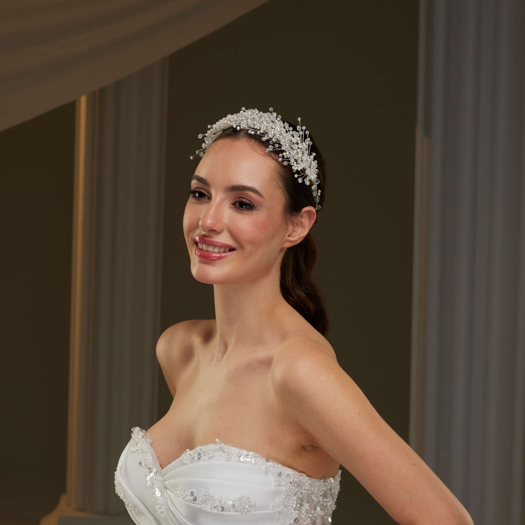 Elegant Bridal Hair Vine with Pearls