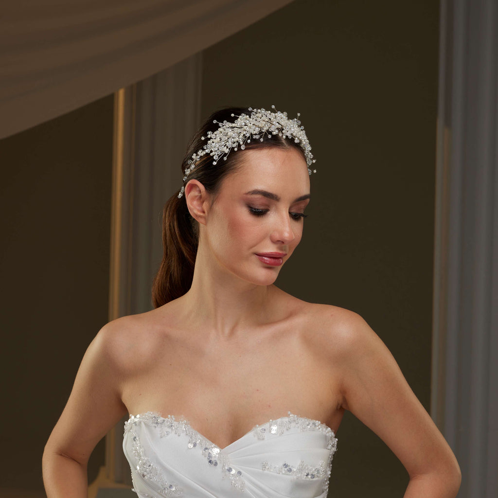 Elegant Bridal Hair Vine with Pearls
