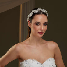 Load image into Gallery viewer, Crystal Beads and Pearl Bridal Hairvine