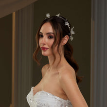 Load image into Gallery viewer, Elegant Crystal Beaded Floral  Hair Comb