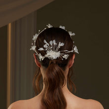 Load image into Gallery viewer, Elegant Crystal Beaded Floral  Hair Comb