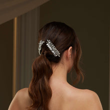Load image into Gallery viewer, Elegant Rhinestone Hair Comb