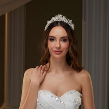 Load image into Gallery viewer, Pearl and Crystal Bridal Tiara