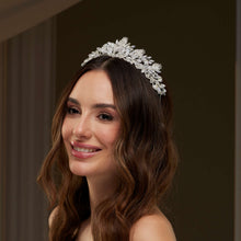 Load image into Gallery viewer, Crystal Bridal Tiara