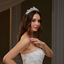Load image into Gallery viewer, Crystal Bridal Tiara