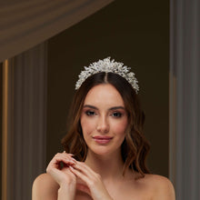 Load image into Gallery viewer, Pearl &amp; Crystal Bridal Tiara