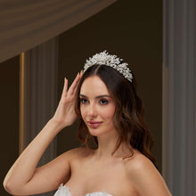 Load image into Gallery viewer, Pearl &amp; Crystal Bridal Tiara