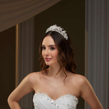 Load image into Gallery viewer, Pearl &amp; Crystal Bridal Tiara
