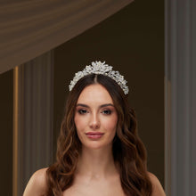 Load image into Gallery viewer, Crystal &amp; Pearl Wedding Tiara