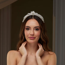 Load image into Gallery viewer, Crystal and Pearl Wedding Tiara