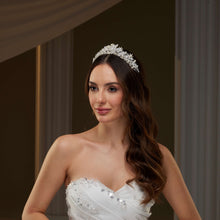 Load image into Gallery viewer, Elegant Crystal &amp; Pearl Tiara