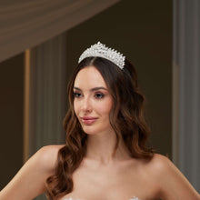Load image into Gallery viewer, Crystal &amp; Rhinestone Shiny Tiara