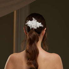 Load image into Gallery viewer, Rhinestone and Pearl Hair Comb