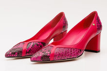 Load image into Gallery viewer, The Toskana Fuchsia Pythn Leather Block Heel Pump Women Shoe