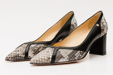 Load image into Gallery viewer, The Toskana Black &amp; Natural Pythn Leather Block Heel Pump Women Shoe