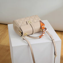 Load image into Gallery viewer, Large-Capacity Textured Tote Crossbody Bag – Structured Everyday Shoulder Bag