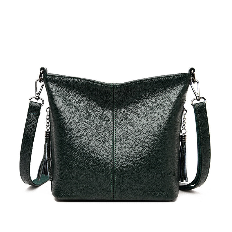 Women's High-Capacity Tassel Crossbody Bag – Leather Bucket Bag with Zipper Pocket