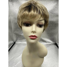 Load image into Gallery viewer, WINNER - Wig By Raquel Welch
